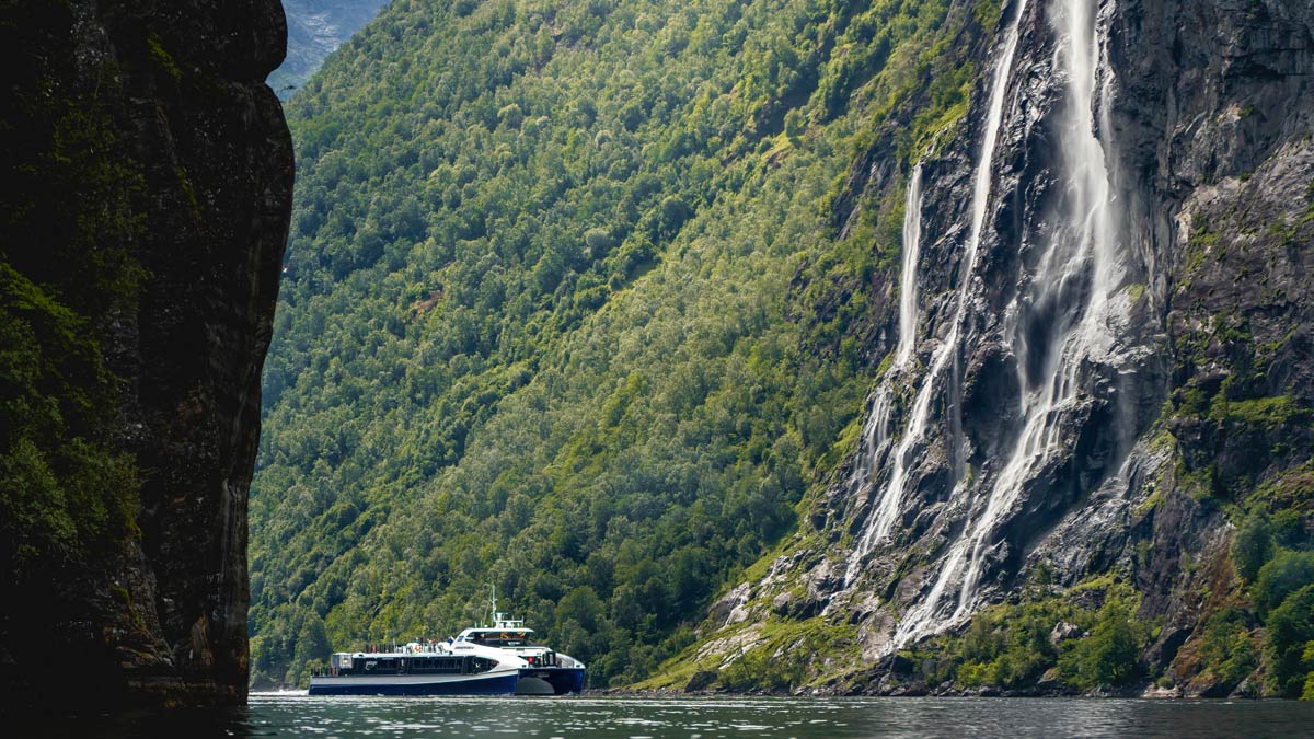 Ålesund–Geiranger Silent Fjord Cruise
